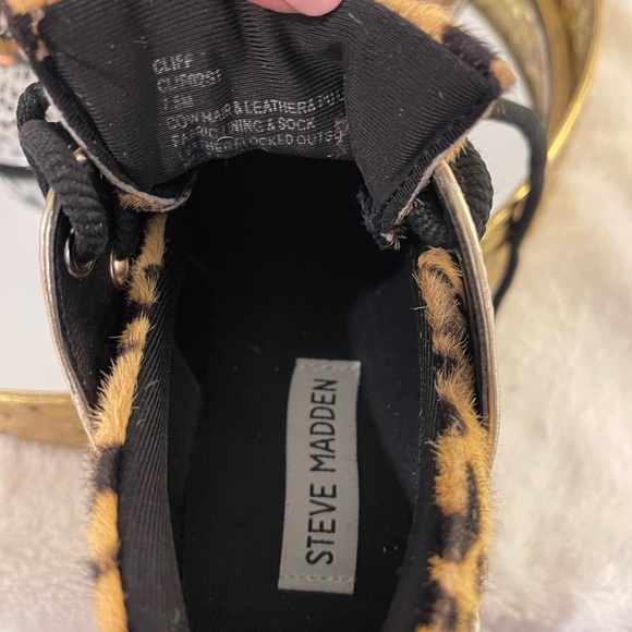 Steve Madden Women’s Cliff Sneaker - Picture 4 of 5